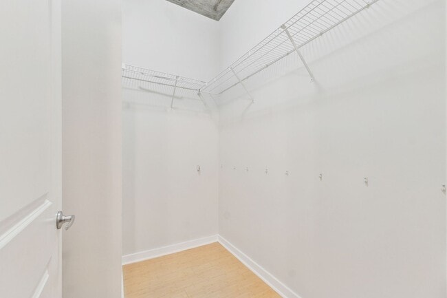 Building Photo - Sought After Realm Residences!