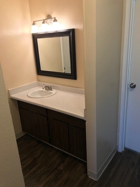 Building Photo - 1829 Warren Ave