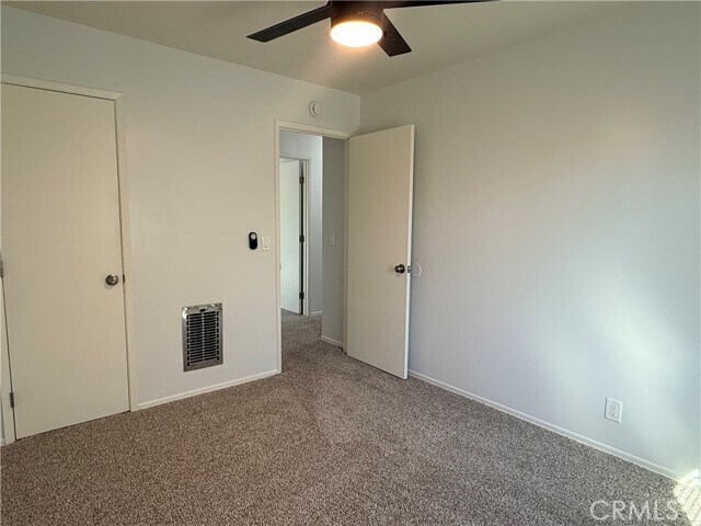 Building Photo - 846 E Almond Dr