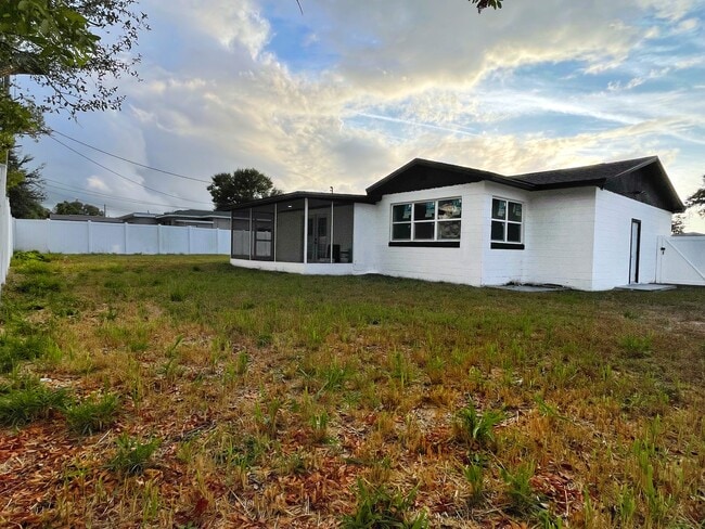 Building Photo - 2860 35th St S