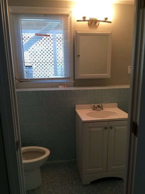 Building Photo - 9 Vine Ln