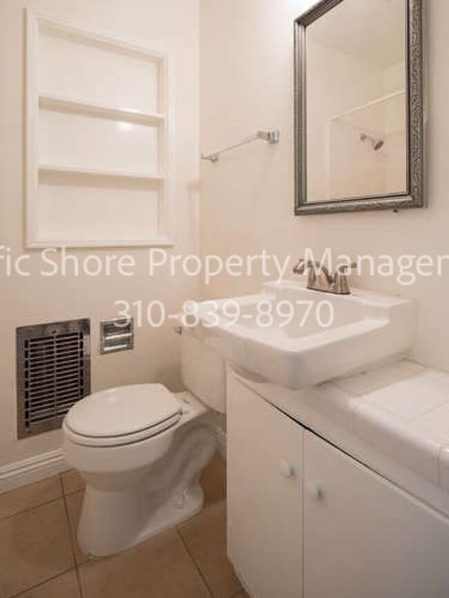 Building Photo - Charming Brentwood Ranch Home with Excepti...