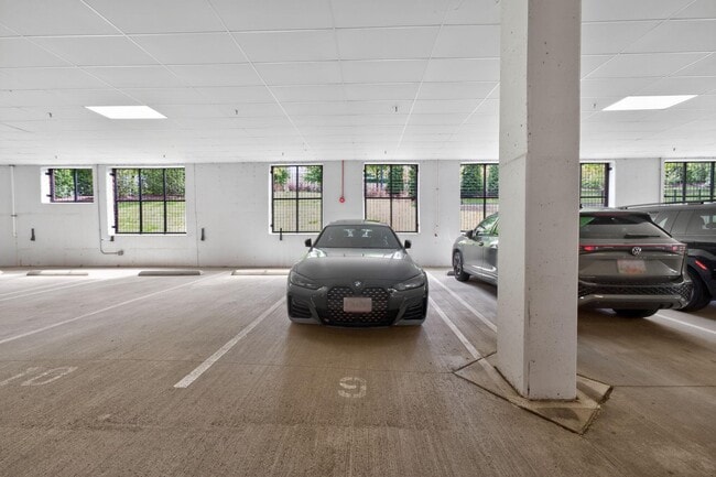 Building Photo - 102 St Ives Pl