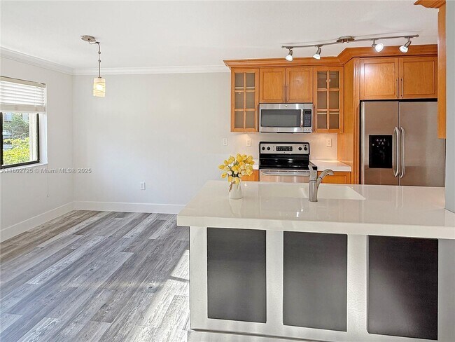 Building Photo - 9766 SW 138th Ave