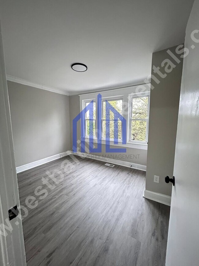 Building Photo - Coming Soon!!!!!! Spacious 4 Bedroom in We...