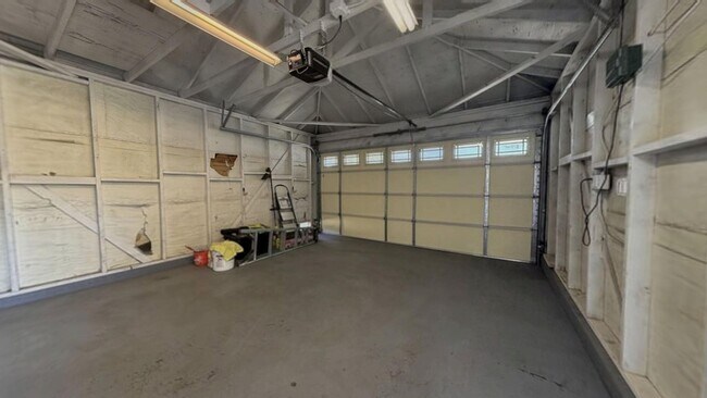 Building Photo - 7920 Temecula Pl
