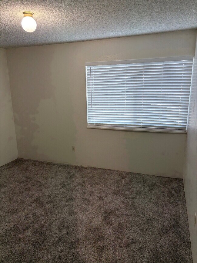 Building Photo - "Spacious 2BR/2BA Condo in North Boulder –...