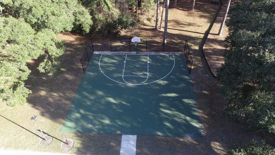 Building Photo - 531 Hedgewood Dr