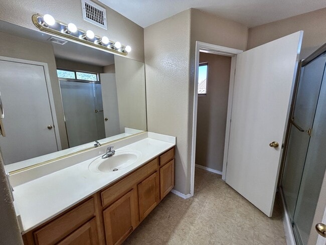Building Photo - 3Bdm 2.5Ba Avondale Home with a Loft! *NO ...