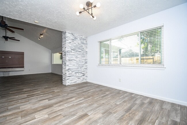 Building Photo - 19734 Redroot Dr