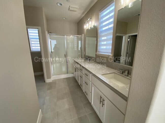 Building Photo - 17539 Beachwood Rd