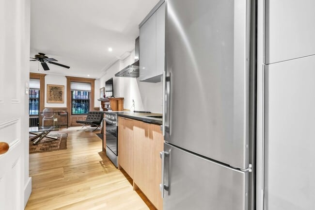 Building Photo - 1BR Stuyvesant Heights Garden Oasis with I...