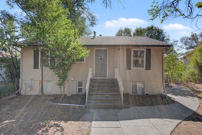 Building Photo - 1121 Cooper Ave