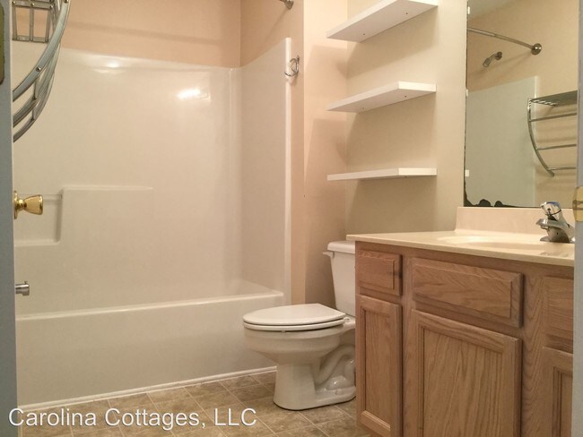 Building Photo - 2 br, 2 bath House - 403 Carrington Place