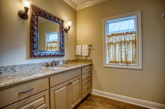 Building Photo - 1035 Timber Elm