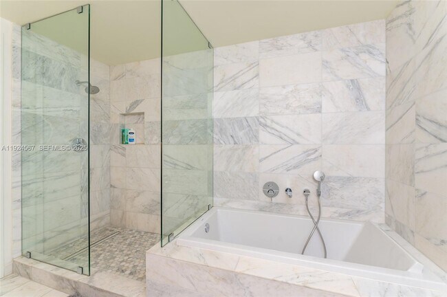 Building Photo - 401 N Birch Rd