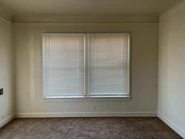 Building Photo - 516 N White St