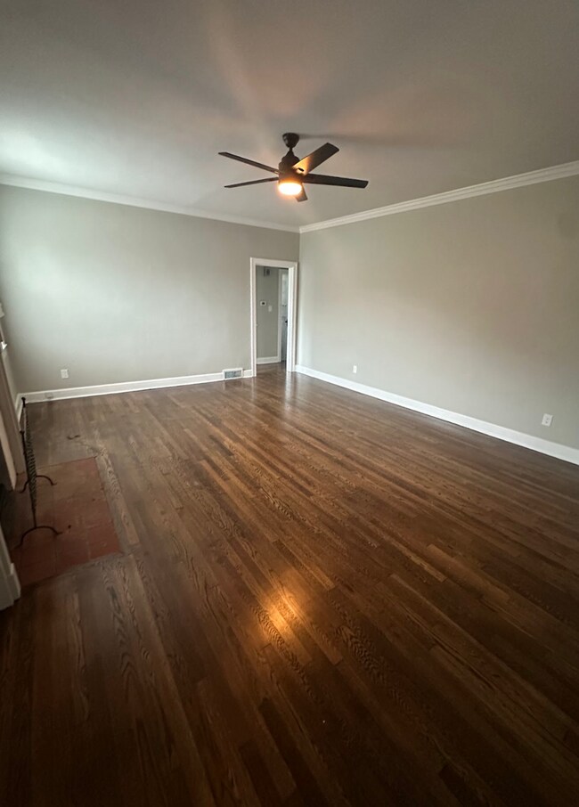 Building Photo - Stunning Historic Home - Sheffield, AL