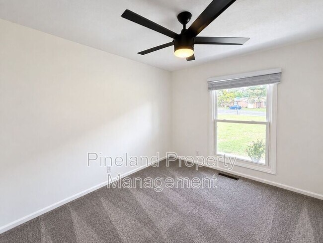 Building Photo - 216 Haverhill Dr