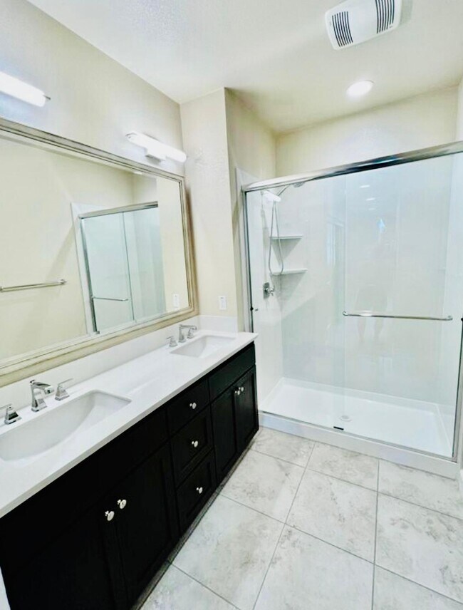 Building Photo - 436 Persimmon Cmn