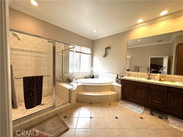 Building Photo - 5415 Vista Del Mar