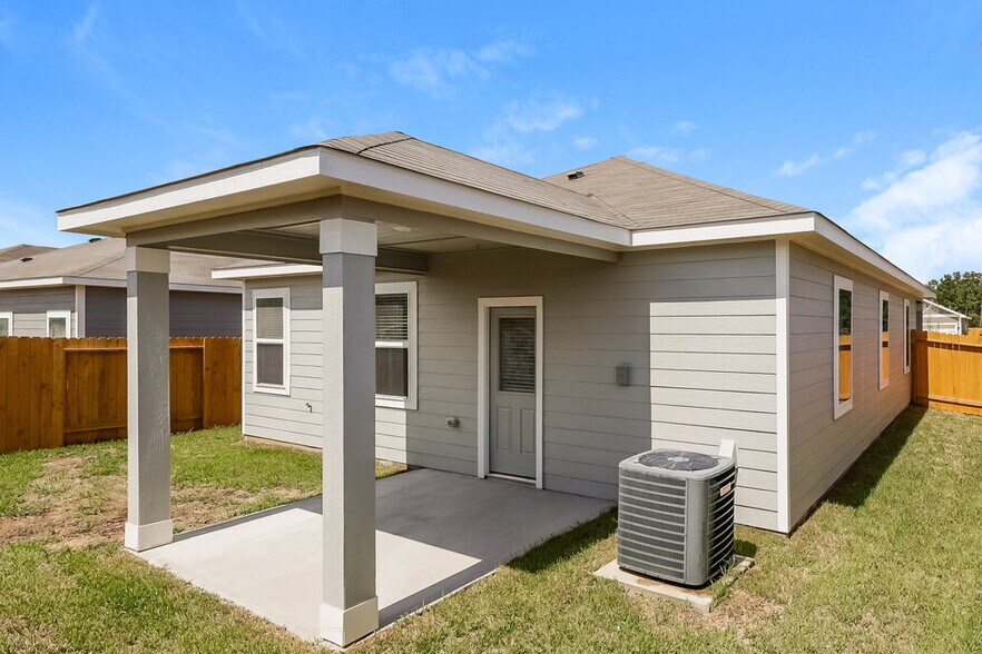 Building Photo - 15554 Caramel Spgs Dr