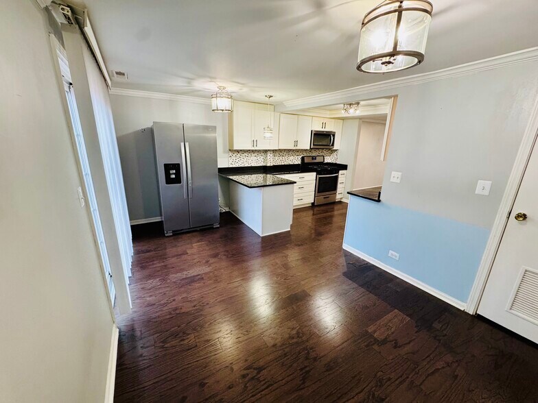 Building Photo - 3023 Wakefield Dr