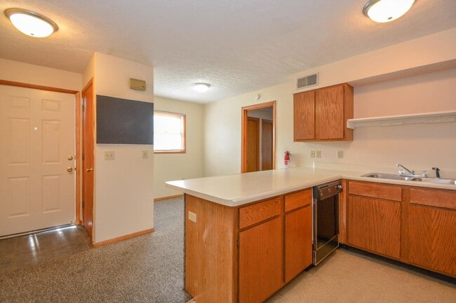 Building Photo - 523 Henderson Crossing