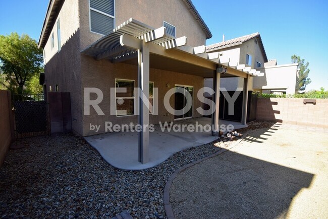 Building Photo - Space, Comfort, and a Layout Built for Real Life -- Iron Mountain Ranch