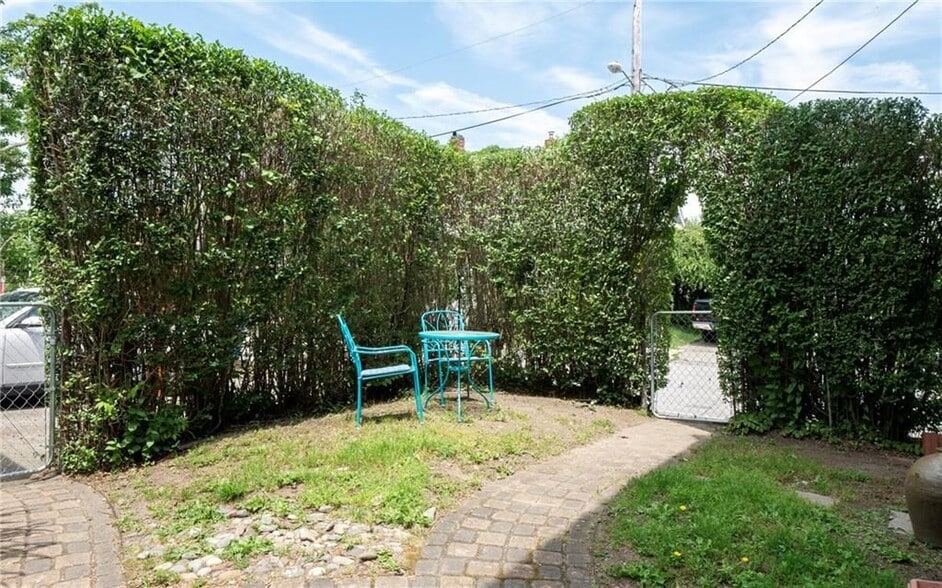 Building Photo - 446 Broadway, B