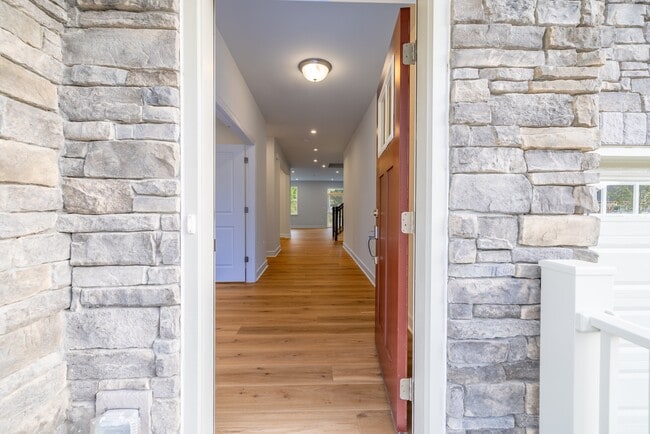 Building Photo - 11541 Chapman Ml Dr