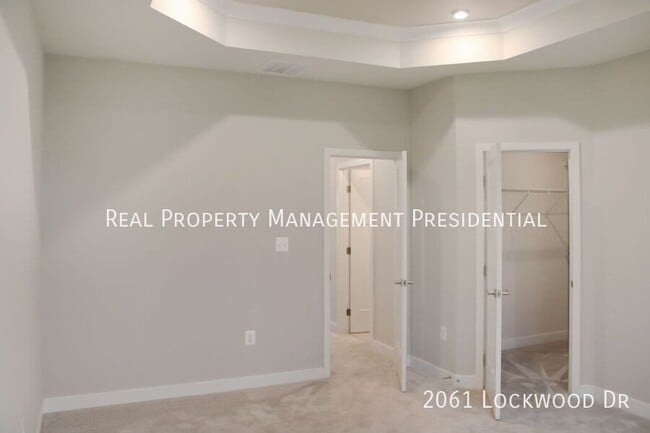 Building Photo - 2061 Lockwood Dr