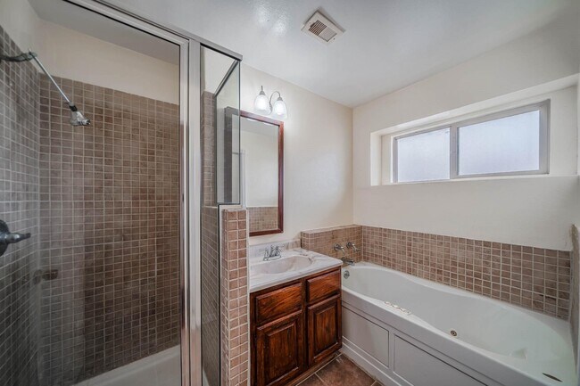 Building Photo - 3414 Ashfield Dr