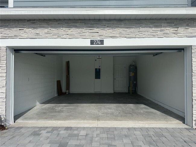Building Photo - 274 Thompson Rd