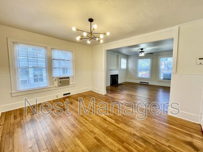 Building Photo - 117 Woodside Ave