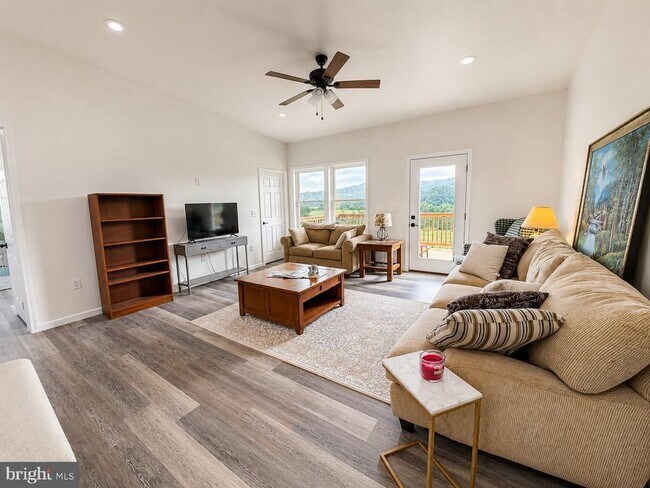 Building Photo - 369 Paso Fino Dr