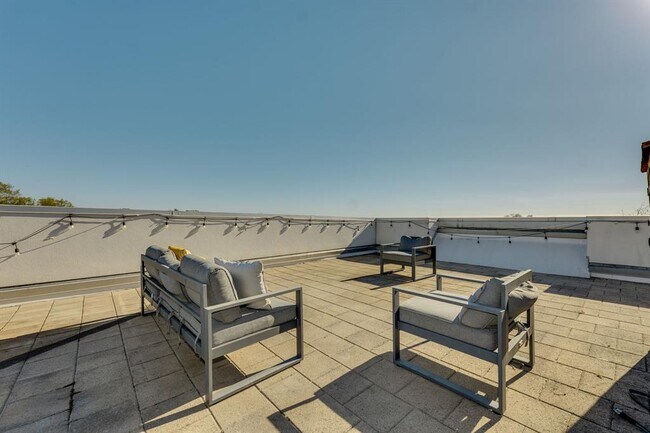 Building Photo - 4801 S Congress Ave