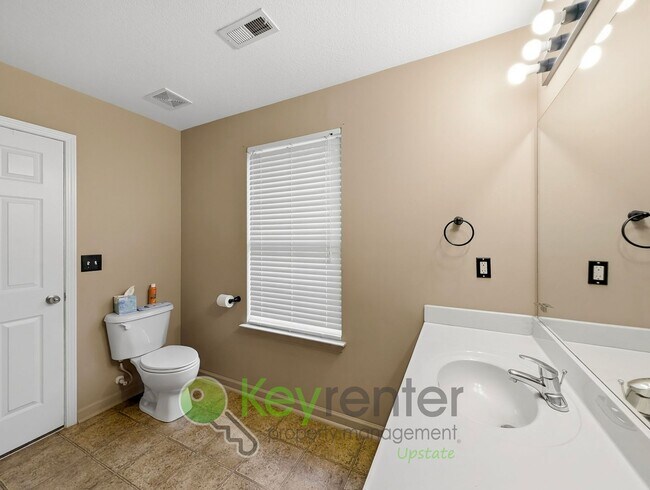 Building Photo - 725 Fountain Brook Ln