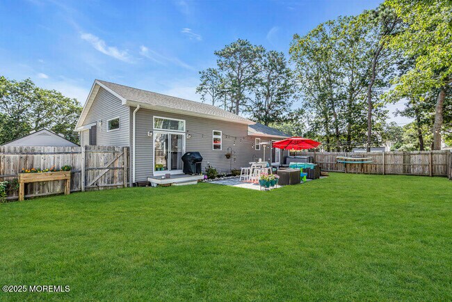Building Photo - 210 Mermaid Dr