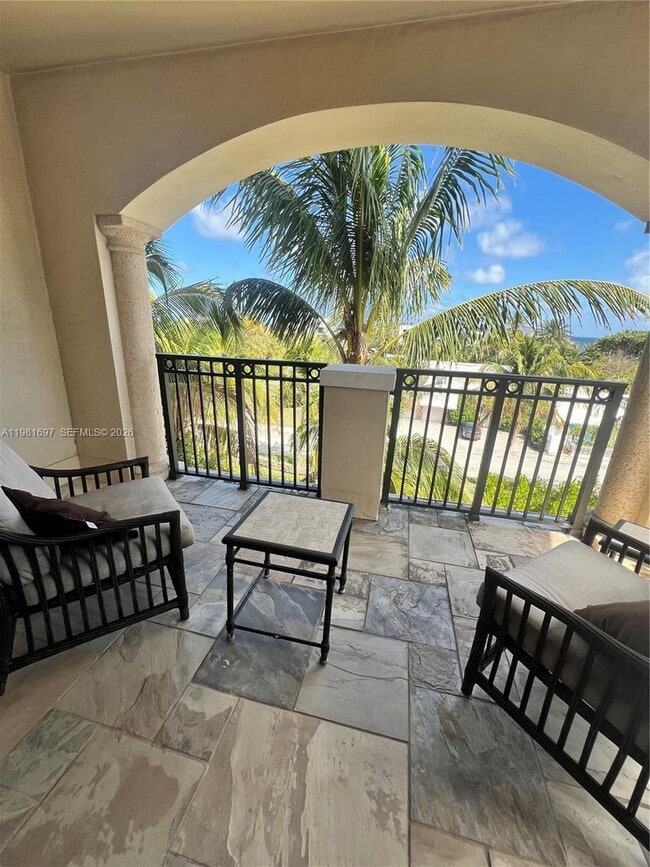 Building Photo - 2401 N Ocean Blvd