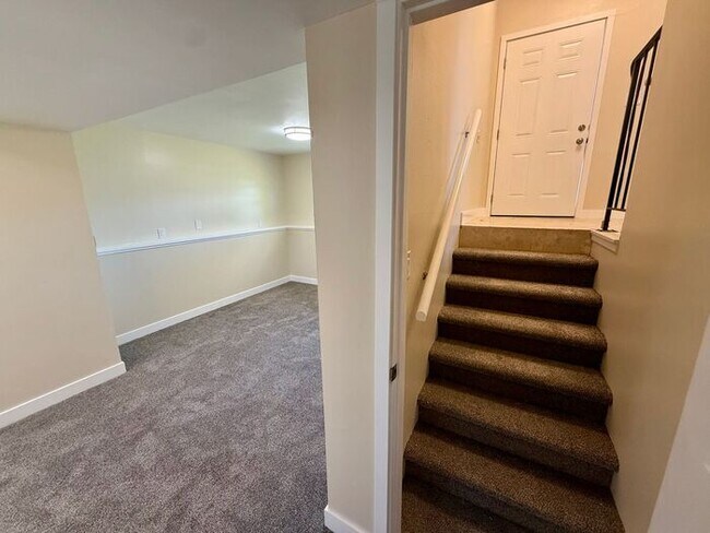 Building Photo - Great 3 bed 2 bath in North Fort Collins. ...