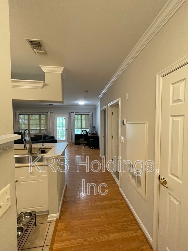 Building Photo - 4550 Strutfield Ln