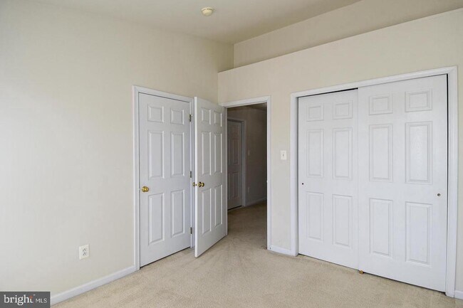 Building Photo - 25240 Lyon Terrace