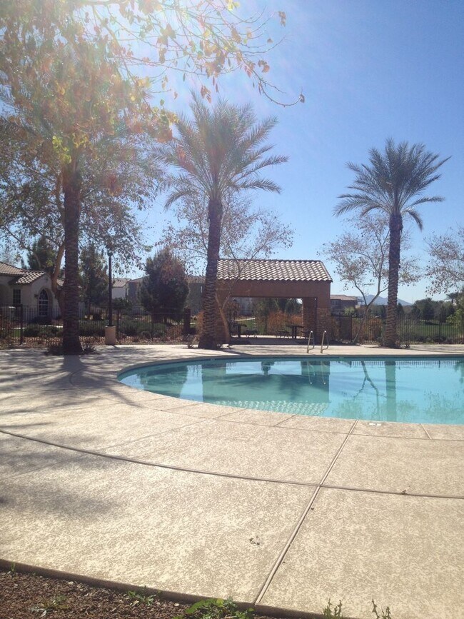 Building Photo - 3 bed in Cooley Station in Gilbert!