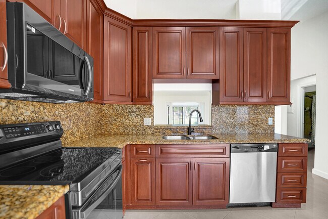 Building Photo - 630 Sea Pine Way