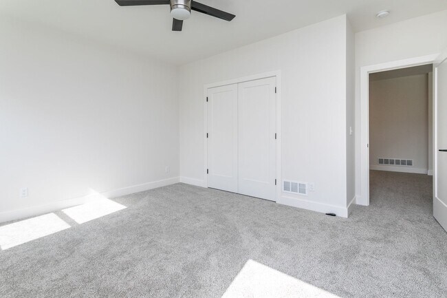 Building Photo - Luxury Breckenridge Park Home