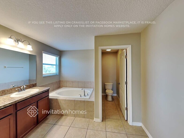 Building Photo - 525 19th St NW