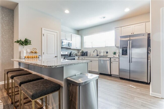 Building Photo - 3123 Meadowstone Ln SW