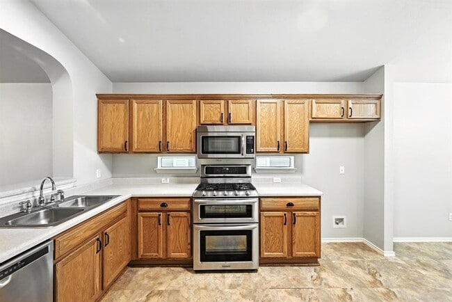 Building Photo - 1049 King Cotton Ln
