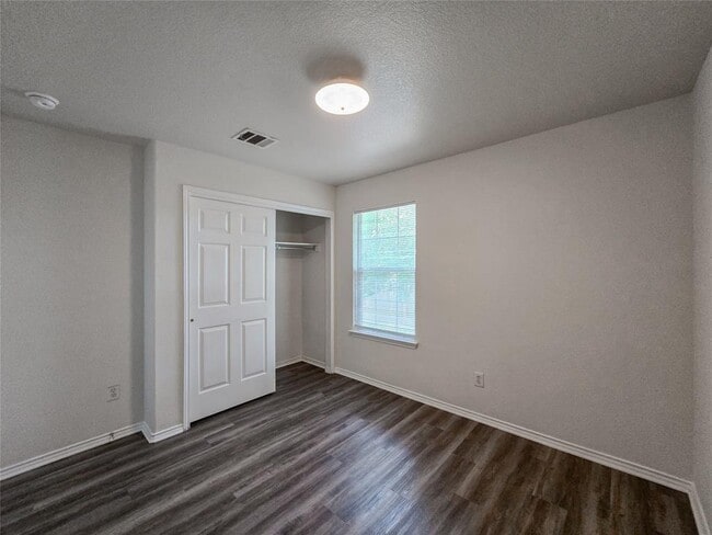 Building Photo - 2116 Nogales Trail